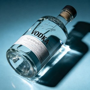 线上入手洋酒选购窍门，摸清渠道防止买到假货